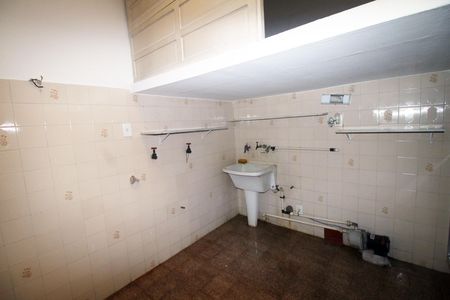 Área de Serviço de casa para alugar com 2 quartos, 77m² em Penha, Rio de Janeiro