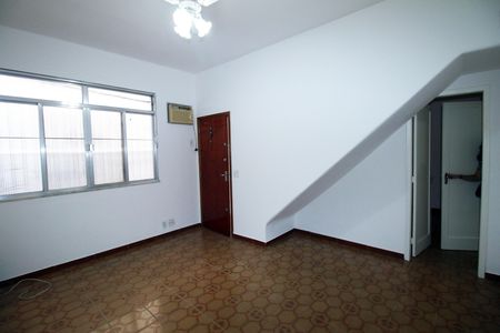 Casa para alugar com 2 quartos, 77m² em Penha, Rio de Janeiro
