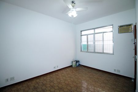 Sala de casa para alugar com 2 quartos, 77m² em Penha, Rio de Janeiro