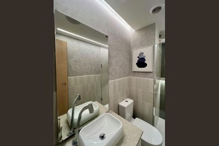 Banheiro de apartamento para alugar com 2 quartos, 100m² em Butantã, São Paulo