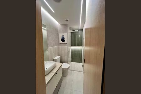 Banheiro de apartamento para alugar com 2 quartos, 100m² em Butantã, São Paulo