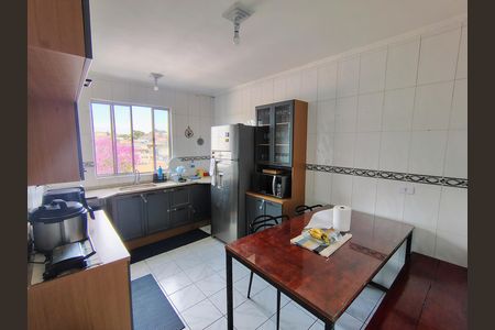 Cozinha de apartamento à venda com 3 quartos, 104m² em Vila Castelo, São Paulo