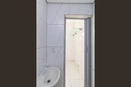 Banheiro de casa de condomínio para alugar com 1 quarto, 35m² em Jardim Matarazzo, São Paulo