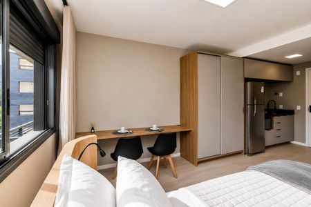 Sala de kitnet/studio para alugar com 1 quarto, 24m² em Boa Vista, Porto Alegre