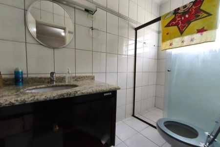Casa para alugar com 250m², 4 quartos e 3 vagas Casa para alugar com 250m², 4 quartos e 3 vagasBanheiro Suíte 2