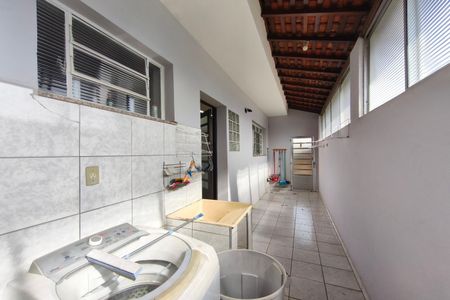 Casa para alugar com 250m², 4 quartos e 3 vagas Casa para alugar com 250m², 4 quartos e 3 vagasÁrea de Serviço