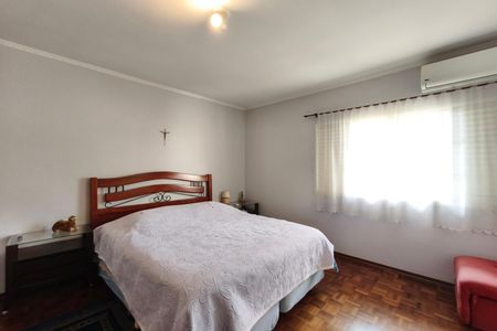 Casa para alugar com 250m², 4 quartos e 3 vagas Casa para alugar com 250m², 4 quartos e 3 vagasSuíte 3