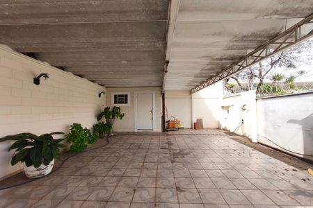 Quintal - Garagem de casa para alugar com 4 quartos, 250m² em Jardim das Bandeiras, Campinas