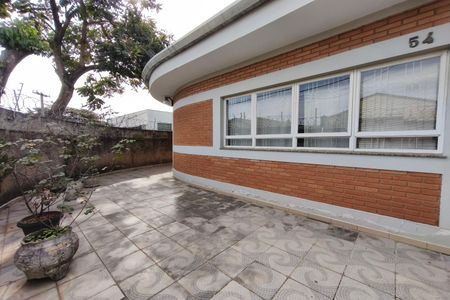 Casa para alugar com 250m², 4 quartos e 3 vagas Casa para alugar com 250m², 4 quartos e 3 vagasQuintal - Garagem