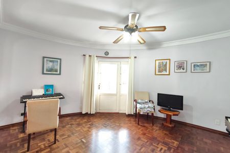 Sala de Estar de casa para alugar com 4 quartos, 250m² em Jardim das Bandeiras, Campinas