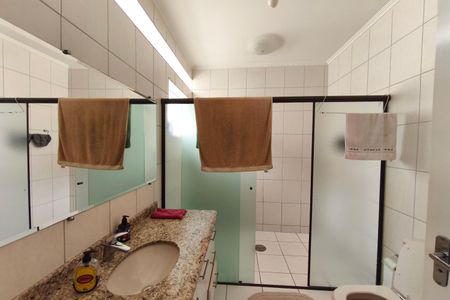 Casa para alugar com 250m², 4 quartos e 3 vagas Casa para alugar com 250m², 4 quartos e 3 vagasBanheiro Suíte 3