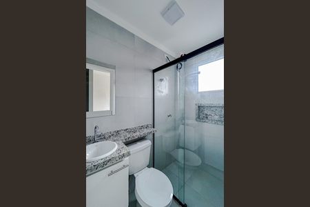 Banheiro de apartamento à venda com 1 quarto, 30m² em Vila Santa Isabel, São Paulo