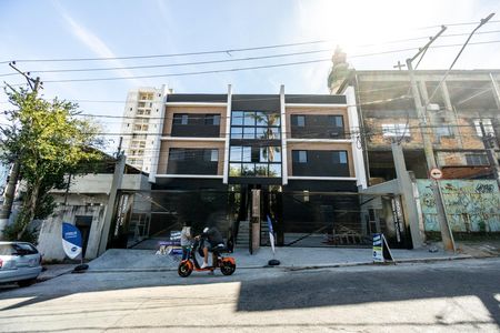 Apartamento à venda com 30m², 1 quarto e sem vaga Apartamento à venda com 30m², 1 quarto e sem vagaFachada