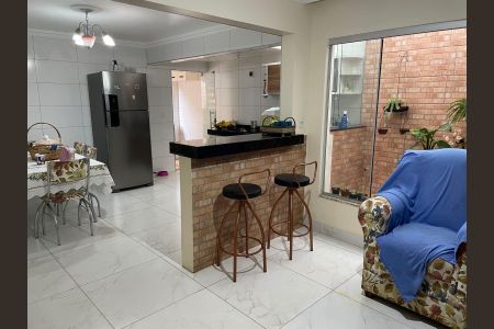 Casa para alugar com 210m², 5 quartos e 1 vaga Casa para alugar com 210m², 5 quartos e 1 vagaCozinha