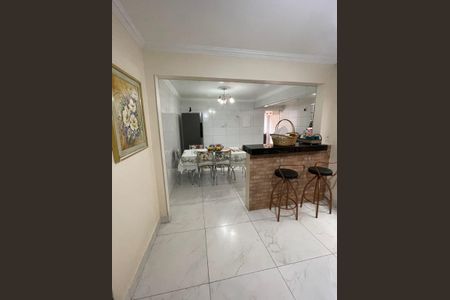 Casa para alugar com 210m², 5 quartos e 1 vaga Casa para alugar com 210m², 5 quartos e 1 vagaCozinha