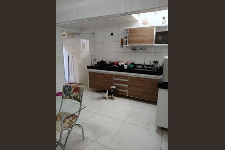 Casa para alugar com 210m², 5 quartos e 1 vaga Casa para alugar com 210m², 5 quartos e 1 vagaCozinha