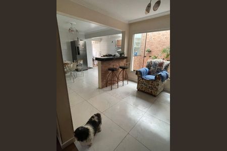 Casa para alugar com 210m², 5 quartos e 1 vaga Casa para alugar com 210m², 5 quartos e 1 vagaCozinha