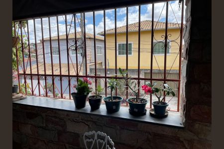 Casa para alugar com 210m², 5 quartos e 1 vaga