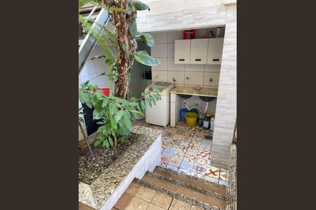 Casa para alugar com 210m², 5 quartos e 1 vaga