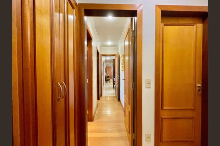 Apartamento à venda com 4 quartos, 242m² em Anchieta, Belo Horizonte