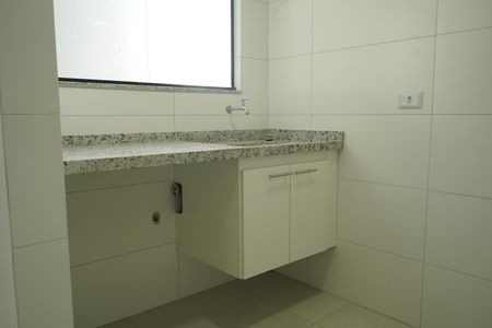Cozinha e Área de Serviço de apartamento à venda com 2 quartos, 40m² em Vila Santa Isabel, São Paulo