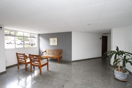 Hall de entrada de apartamento para alugar com 3 quartos, 78m² em Nova Suíça, Belo Horizonte