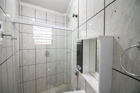 BANHEIRO DA SUÍTE de casa para alugar com 2 quartos, 55m² em Jardim Peri, São Paulo
