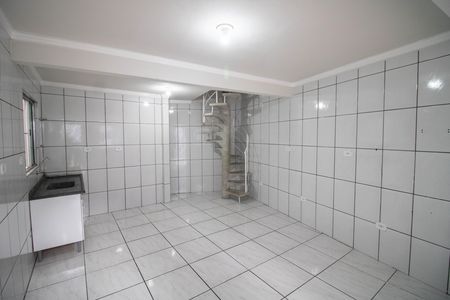 SALA E COZINHA de casa para alugar com 2 quartos, 55m² em Jardim Peri, São Paulo