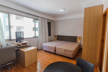 Sala/Quarto de kitnet/studio à venda com 1 quarto, 32m² em Lourdes, Belo Horizonte