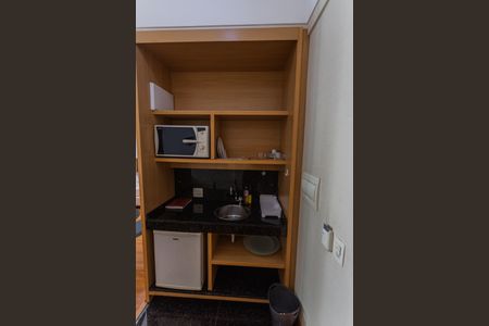 Cozinha de kitnet/studio à venda com 1 quarto, 32m² em Lourdes, Belo Horizonte