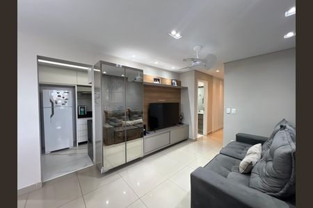Apartamento para alugar com 76m², 3 quartos e 2 vagas Apartamento para alugar com 76m², 3 quartos e 2 vagasSala