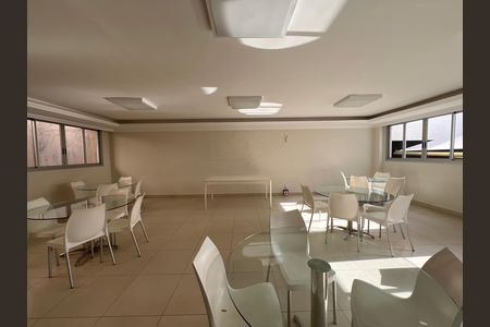 Apartamento para alugar com 76m², 3 quartos e 2 vagas Apartamento para alugar com 76m², 3 quartos e 2 vagasÁrea comum - Salão de festas