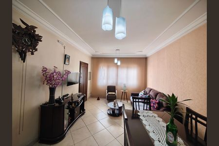 Sala de casa à venda com 4 quartos, 250m² em Vila Sabrina, São Paulo