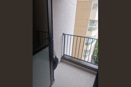 Apartamento à venda com 37m², 1 quarto e sem vaga Apartamento à venda com 37m², 1 quarto e sem vagaVaranda