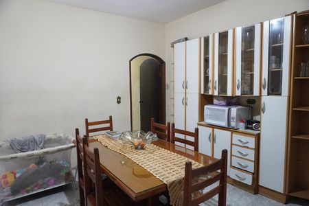Casa de condomínio à venda com 250m², 5 quartos e 5 vagasSala de jantar