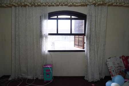 Casa de condomínio à venda com 250m², 5 quartos e 5 vagasQuarto 2