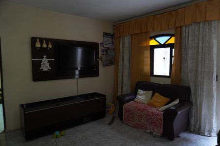 Casa de condomínio à venda com 250m², 5 quartos e 5 vagasSala