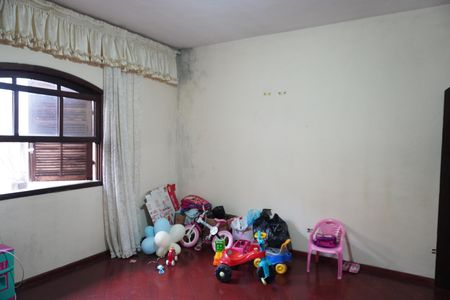 Casa de condomínio à venda com 250m², 5 quartos e 5 vagasQuarto 2