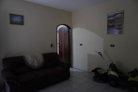 Sala de casa de condomínio à venda com 5 quartos, 250m² em Cidade Líder, São Paulo