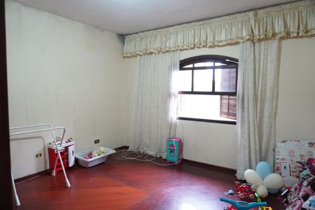 Casa de condomínio à venda com 250m², 5 quartos e 5 vagasQuarto 2