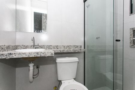 Banheiro de apartamento à venda com 1 quarto, 30m² em Vila Santa Isabel, São Paulo