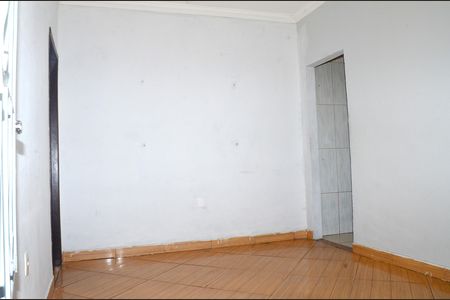 Sala de casa para alugar com 2 quartos, 100m² em Paulo Vi, Belo Horizonte