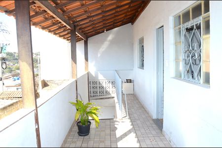 Varanda de casa para alugar com 2 quartos, 100m² em Paulo Vi, Belo Horizonte
