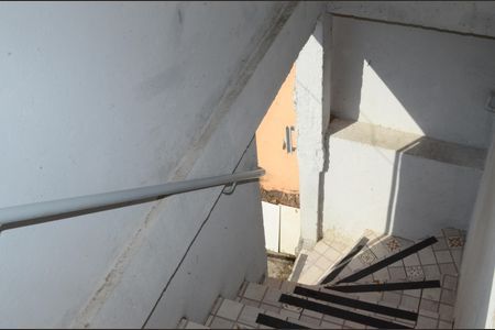 Escada de casa para alugar com 2 quartos, 100m² em Paulo Vi, Belo Horizonte