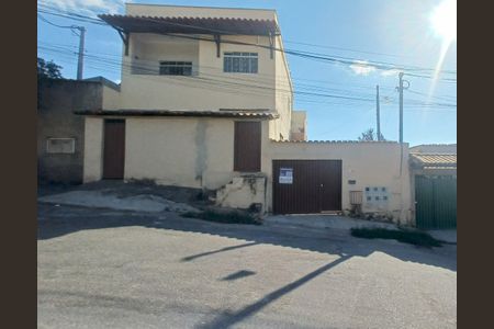 Fachada e placa de casa para alugar com 2 quartos, 100m² em Paulo Vi, Belo Horizonte