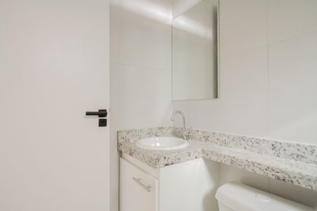 Banheiro de apartamento à venda com 1 quarto, 30m² em Vila Santa Isabel, São Paulo