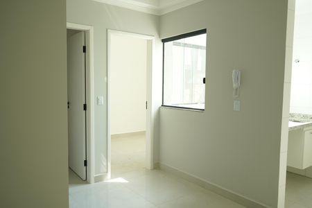 Sala de apartamento à venda com 2 quartos, 40m² em Vila Santa Isabel, São Paulo