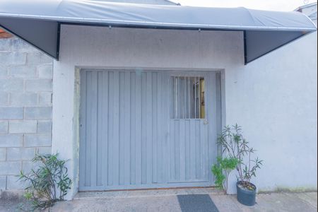 Casa à venda com 117m², 2 quartos e 3 vagas Casa à venda com 117m², 2 quartos e 3 vagasFachada