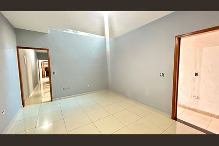 Sala de casa à venda com 4 quartos, 250m² em Jardim Adriana, Guarulhos