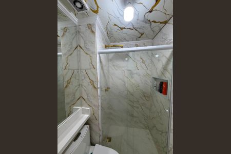 Banheiro de apartamento à venda com 3 quartos, 58m² em Parque Jaçatuba, Santo André